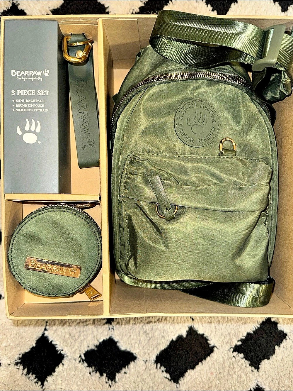 Bearpaw 3 Piece Set in Green NWT